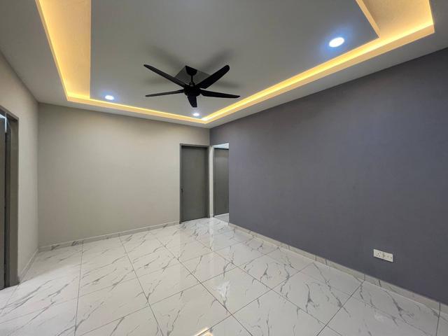 Ground Floor Renovated Flat Bukit Tinggi 2 Klang