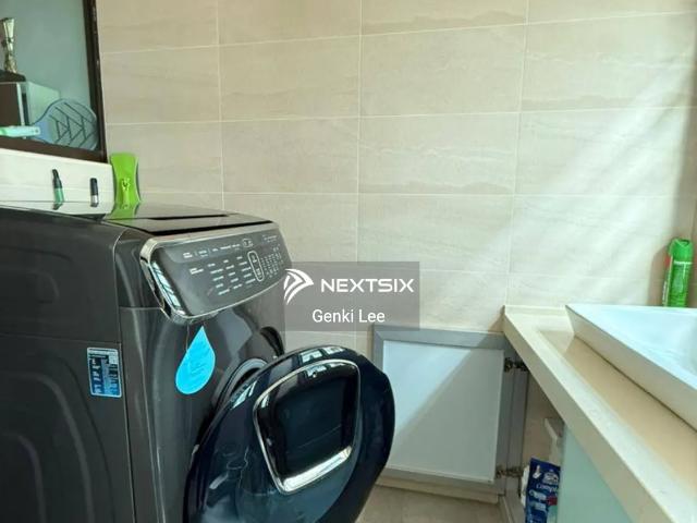 Ground Floor with 24 hours security with good condition townhouse for sale, pls call 012 6099