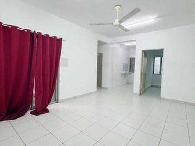 GROUND FLOOR WITH EXTRA LAND Akasia Apartment Bandar Botanic Klang