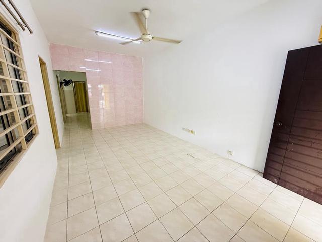 GROUND Floor Town House Desa Mutiara Bandar Country home Rawang