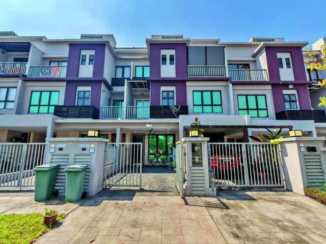 Ground Floor Townhouse Bandar Puteri Bangi UK Concept Kitchen IOI