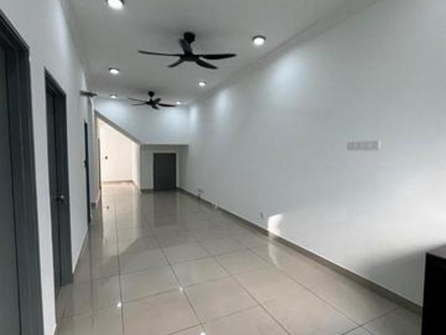 Ground Floor Townhouse Simfoni Perdana Bandar Puncak Alam