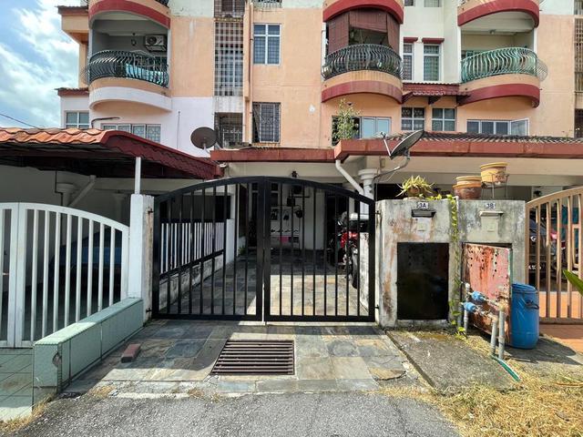 Ground Floor Taman Lagenda Mas Townhouse