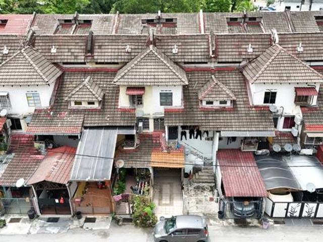 Ground Floor UnitTownhouse at Jalan Maju Taman Lembah Maju Ampang