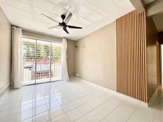 Ground Floor Villa Court Apartment Goodview Height Kajang2 Parking