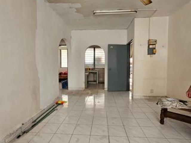 Ground FloorMurah Bukit Rawang Jaya Flat NSK Rawang Town Sale