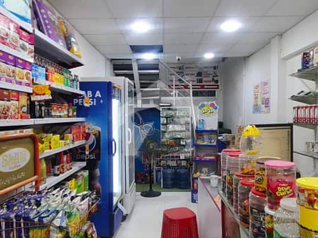 Ground Mezzanine 1st Near Mateen Shop For Rent