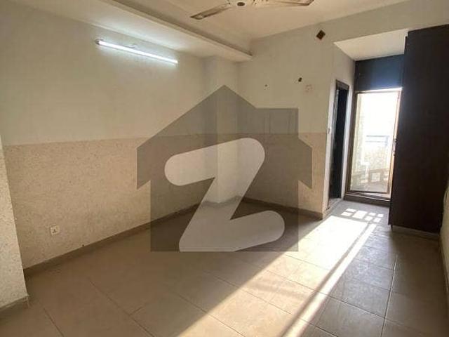 Ground Portion For Rent Man Double Road G10