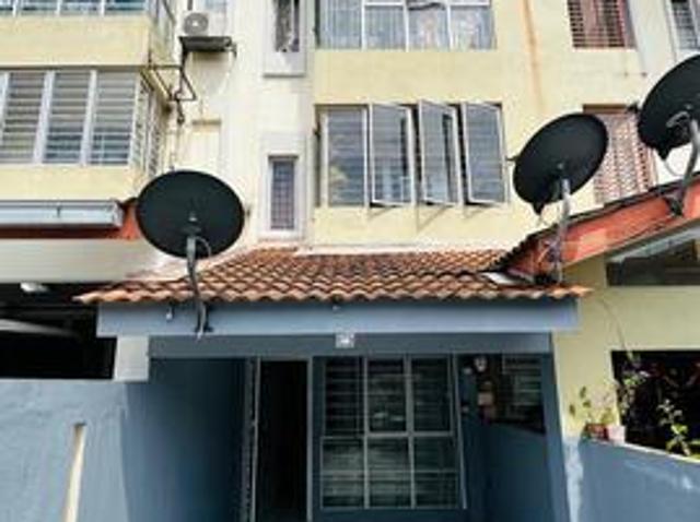 GroundfloorBelow MarketReno Townhouse Amansiara Selayang