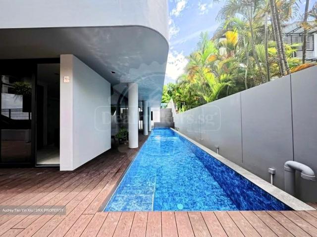 Grove Drive D10, Detached