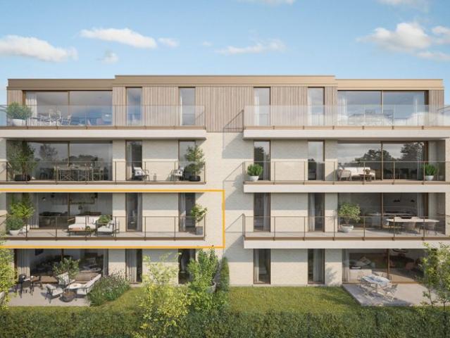 Groot tweeslaapkamer appartement met royaal terras van 18m²