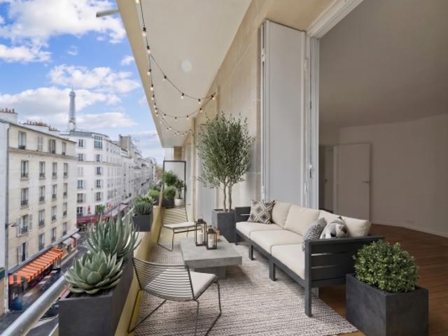 Gros Caillou Appartement rénové avec balcon plein sud