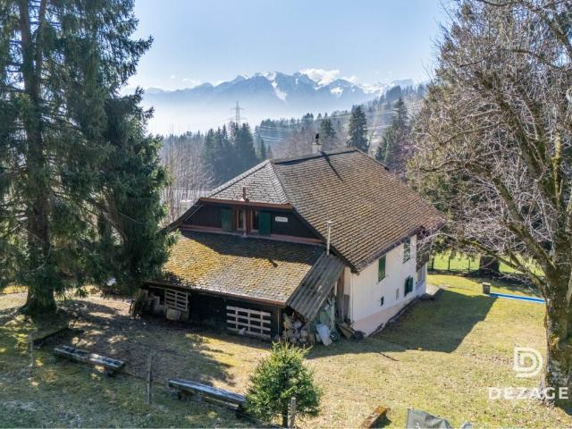 Gros potentiel, maison à transformer, au coeur d'un écrin naturel préservé