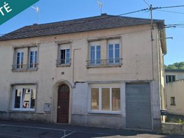 Gros potentiel pour cette bâtisse à finir de rénover