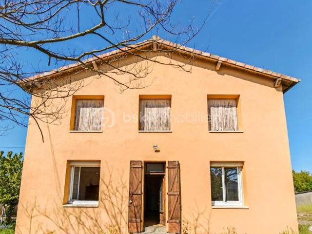 Gros potentiel pour cette charmante maison ancienne à Verdun sur Garonne