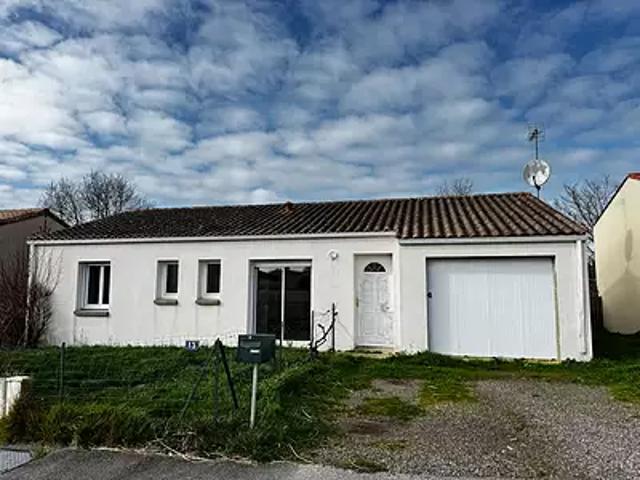 Grosbreuil 85440 Achat / Vente maison 4 pièces t4 au dernier étage