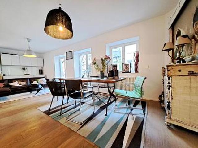 TOP MÖBLIERT WG GEEIGNET HINTERM GASTEIG