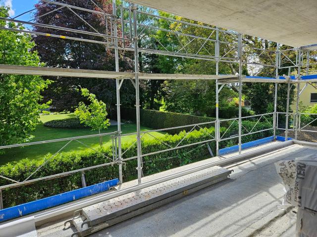 Großartige NEUE 3,5 Zimmer Wohnung 89 m² in einem kleinen, exklusiven Gebäude 1. Stock