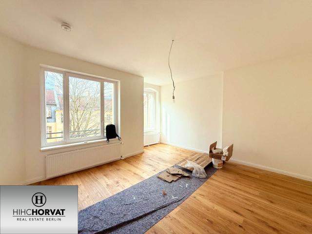 GROßE 2 ZIMMER ALTBAUWOHNUNG IN TOPLAGE BERLIN FRIEDRICHSHAIN! 4.OG! AB 01.08.2025! EBK! PARKETT!