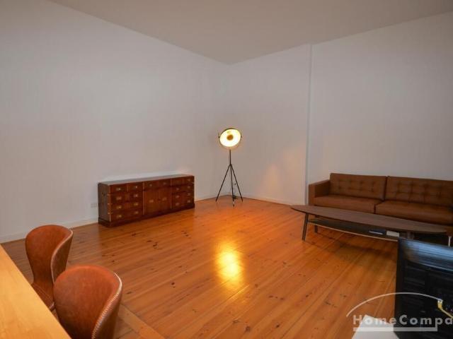 Große 2 Zimmer Wohnung nähe Olivaer Platz, möbliert