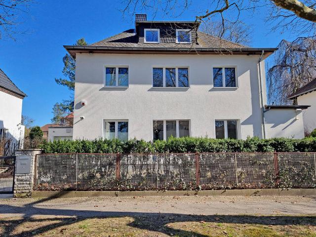 Große 30iger Jahre Villa in Dahlem auf gepflegtem Grundstück! Ruhig, grün, gute Infrastruktur
