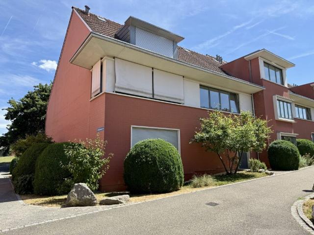Grosse 4.5 Zi. Maisonette Wohnung mit Hobbyraum