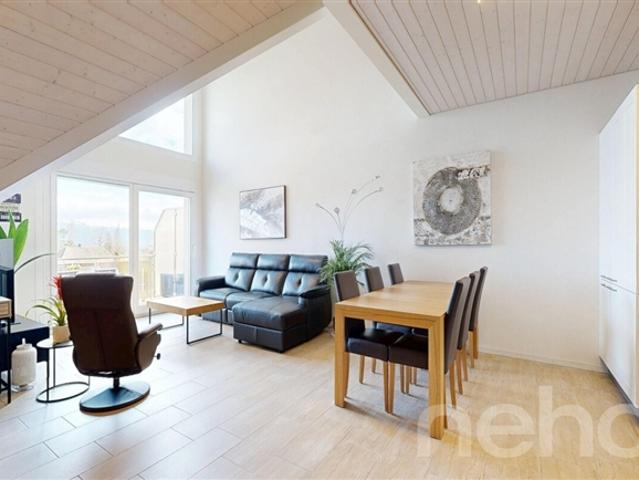 Große 4,5 Zimmer Wohnung mit atemberaubender Aussicht in Gollion