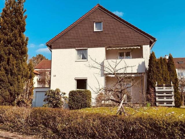 Große Chance in Aalen Grauleshof: Zweifamilienhaus mit großem Garten