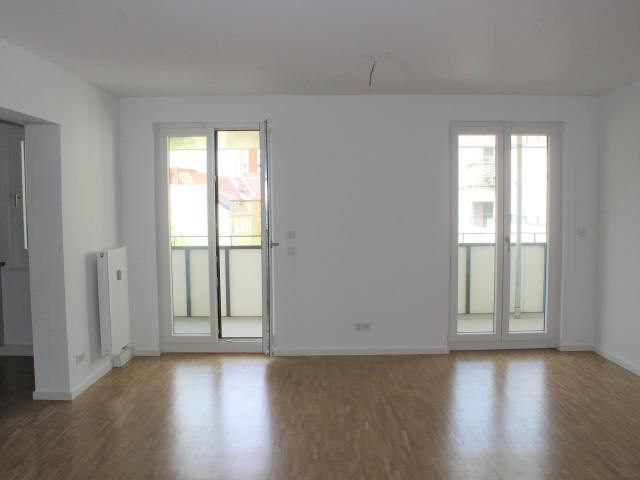 Große, bezugsfreie 3 Zimmer Neubauwohnung mit geräumigem Balkon in Berlin Steglitz