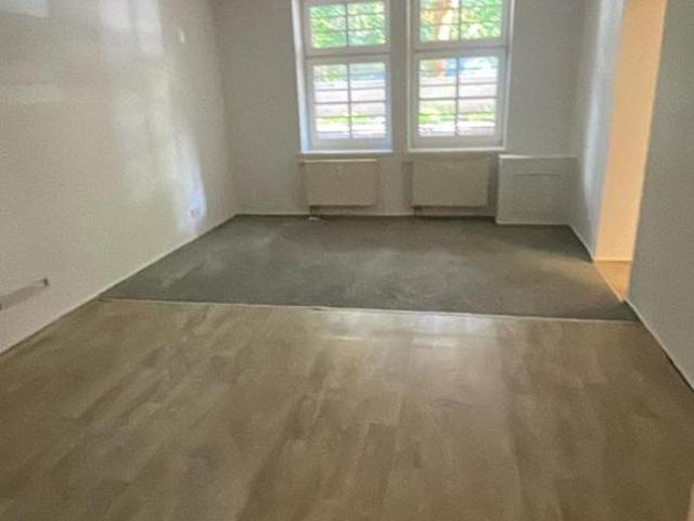 Große Gewerbeeinheit Nahe Stadtzentrum