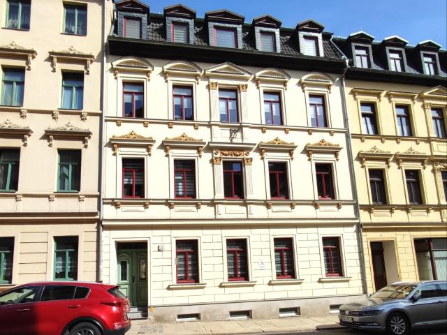 Große, gut geschnittene 3 Zimmer Wohnung mit Balkon in guter Wohnlage zu verkaufen