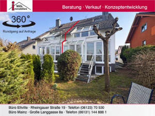 Große Doppelhaushälfte mit Garten und traumhaftem Blick ins Grüne in unverbaubarer Feldrandlage
