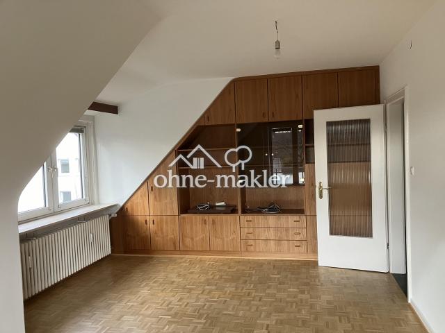 Große Dachgeschosswohnung in Hamburg Bergedorf