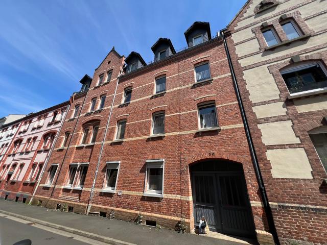 Große Eigentumswohnung in historischem Mehrfamilienhaus in Kassel Kirchditmold