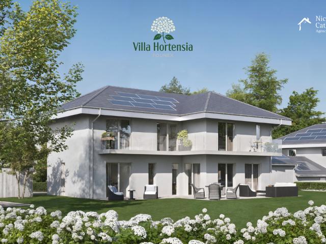 Große freistehende Villa auf Plänen stehend ruhige Gegend