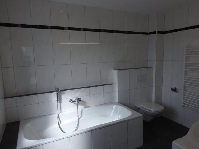 grosse, moderne 4.5 Zimmer Wohnung mit Lift und eigenem Waschturm