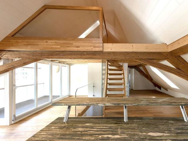 Charming, renovated Maisonettewohnung with elevator, balcony and private laundry room