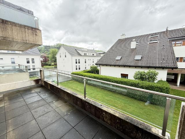 Grosse Wohnräume mit grosszügigem Balkon