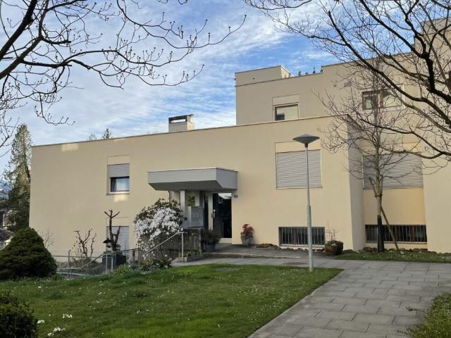 grosse Wohnung in Bahnhofsnähe
