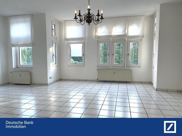 großer Wohn Essbereich, Schlafen + Ankleide + Loggia optimal für Single oder Paar