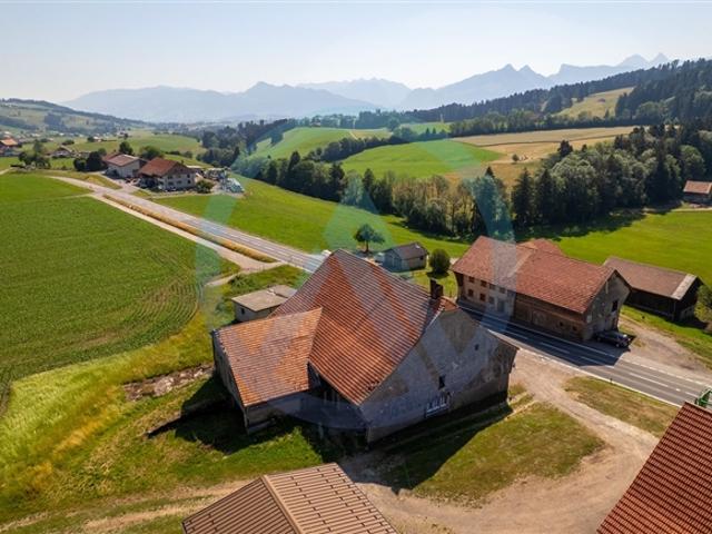 Großes Bauernhaus wird in der Nähe von Bulle renoviert