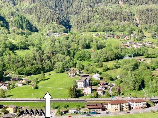 Grosses Baulandgrundstück R3 von 4852m2 mit schöner Aussicht / terreno grande edificabile R3 di 4852 m2 | dreamo. Ch