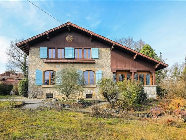 GROSSES, CHARMANTES HAUS 7 ZIMMER Wohnhaus aus dem frühen 20. Jahrhundert