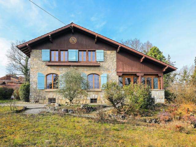 GROSSES, CHARMANTES HAUS 7 ZIMMER Wohnhaus aus dem frühen 20. Jahrhundert