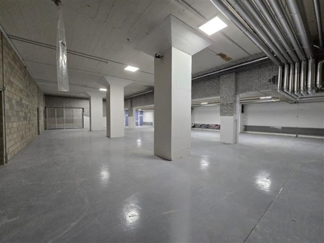 Grosses Depot 295m2 – Ausgezeichnete Lage – Blécherette
