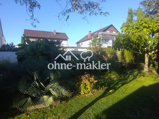 Großes Ein Zweifamilienhaus mit tollem Garten am Rand der Metropolregion