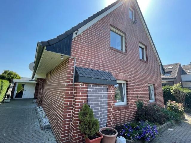 Großes Ein /Zweifamilienhaus in Zentrumsnähe