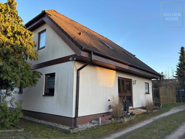 Großes Einfamilienhaus einzugsbereit in ruhiger Siedlungslage !