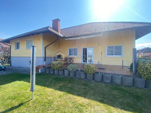 Großes Einfamilienhaus in ruhiger Naturlage mit einzigartigem Ausblick und Ausbaupotenzial!