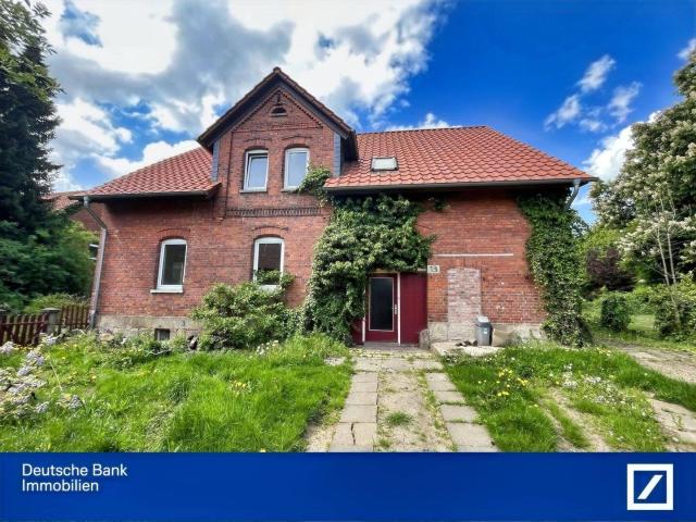 großes Einfamilienhaus mit sehr viel Potenzial